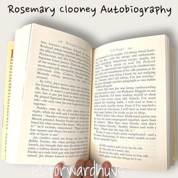Rosemary Clooney: Girl Singer an Autobiography | Large Print - Picture 6 of 8